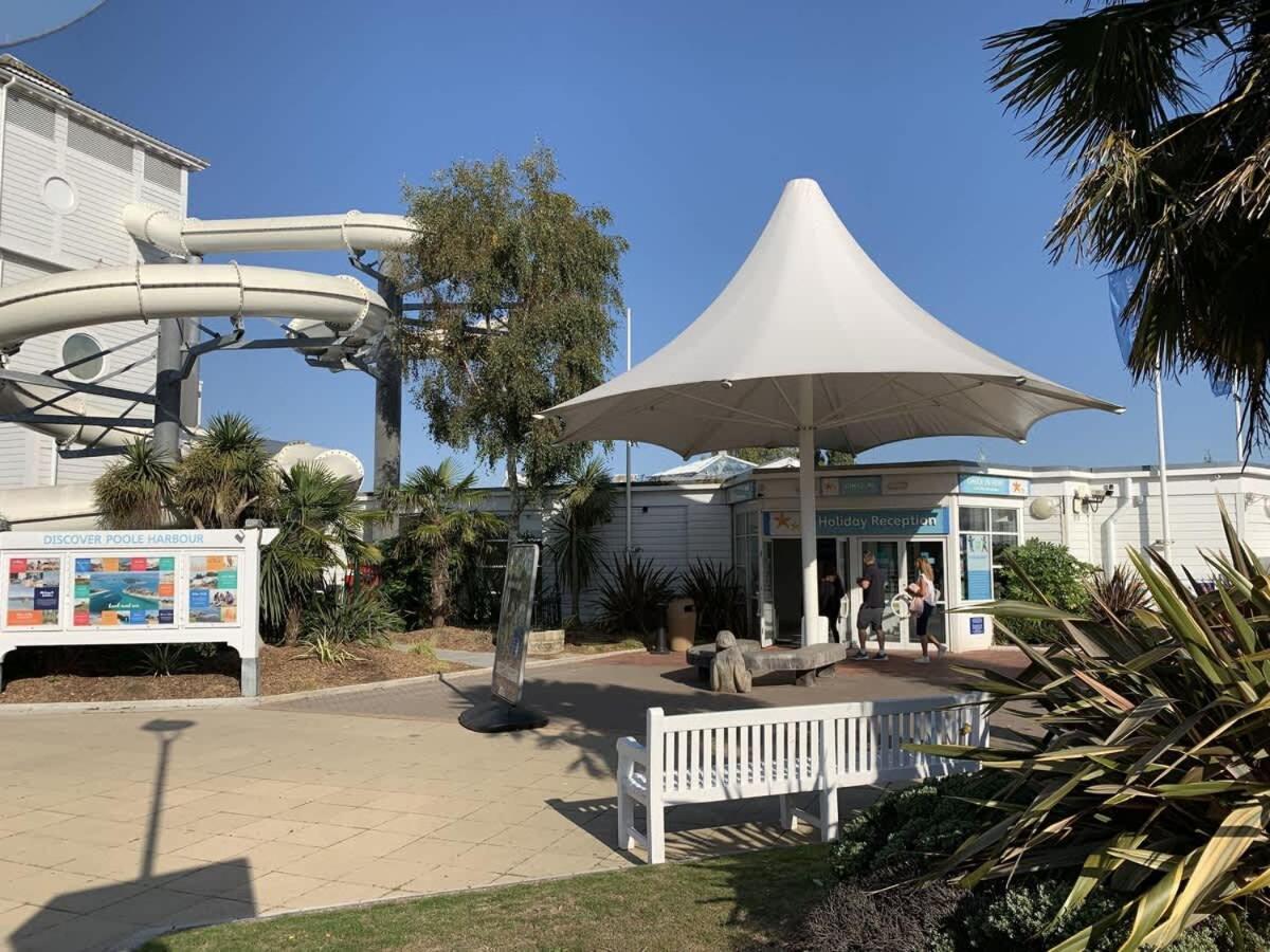 Club Tropicana Poole Extérieur photo